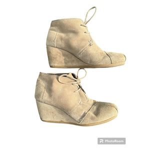 TOMS Booties Size 7.5 W Taupe